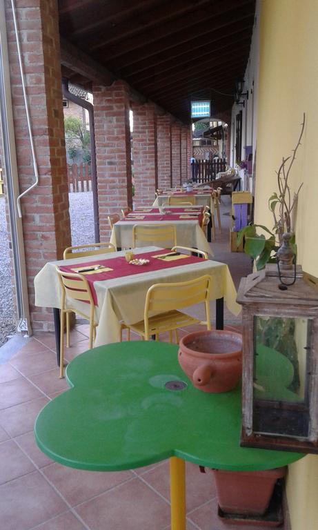 Agriturismo Il Vecchio Portico Francavilla Bisio Luaran gambar