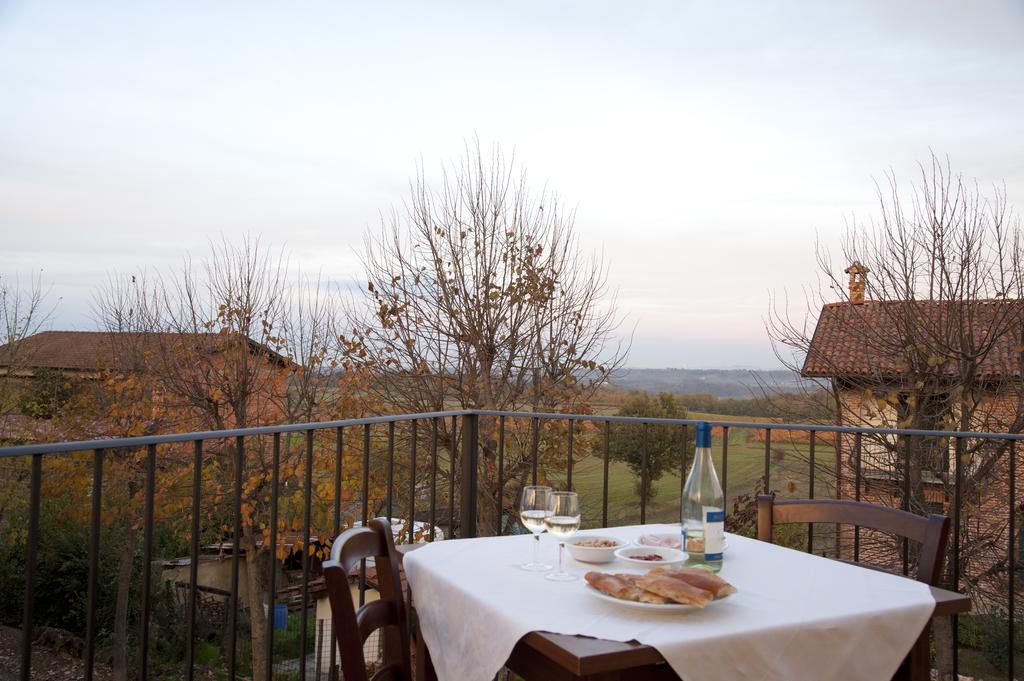 Agriturismo Il Vecchio Portico Francavilla Bisio Luaran gambar