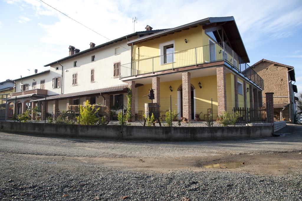 Agriturismo Il Vecchio Portico Francavilla Bisio Luaran gambar
