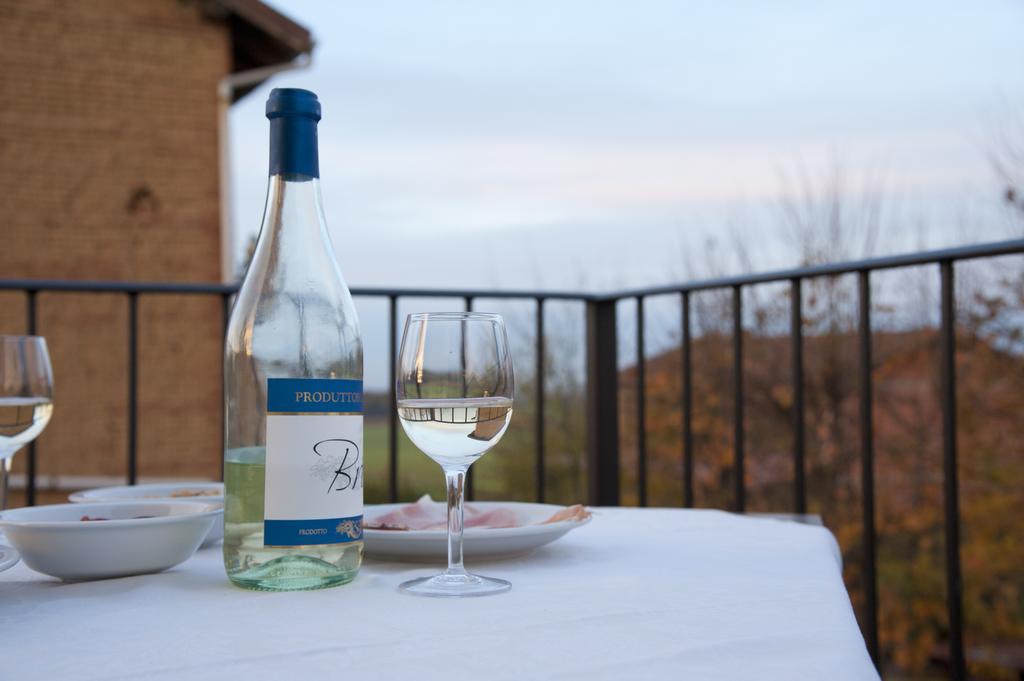 Agriturismo Il Vecchio Portico Francavilla Bisio Luaran gambar